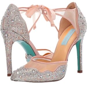 Betsey Johnson GORGEOUS IRIS CHAMPAGNE SIZE 7 SHOES